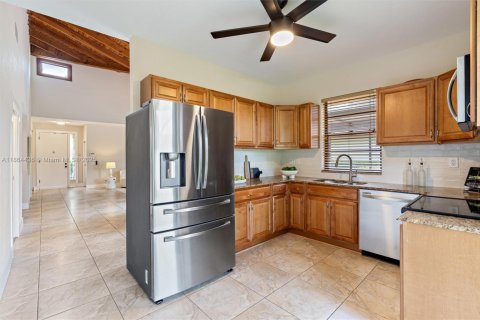 Condo in Tamarac, Florida, 3 bedrooms  № 1893176 - photo 4