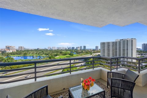 Condo in Aventura, Florida, 2 bedrooms  № 1763264 - photo 17