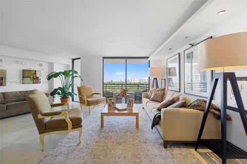 Condo in Aventura, Florida, 2 bedrooms  № 1763264 - photo 2