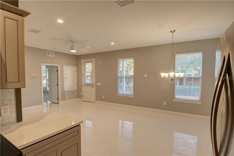 Apartamento en alquiler en Orlando, Florida, 3 dormitorios, 111.85 m2 № 1911558 - foto 6