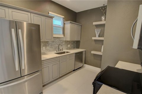 Apartamento en alquiler en Orlando, Florida, 3 dormitorios, 111.85 m2 № 1911558 - foto 4