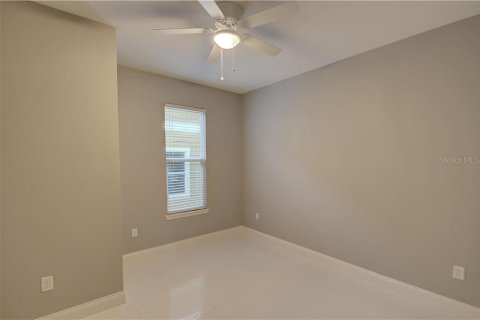 Apartamento en alquiler en Orlando, Florida, 3 dormitorios, 111.85 m2 № 1911558 - foto 12