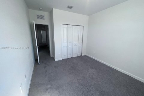 Adosado en alquiler en Miami, Florida, 4 dormitorios, 169.83 m2 № 1963396 - foto 20