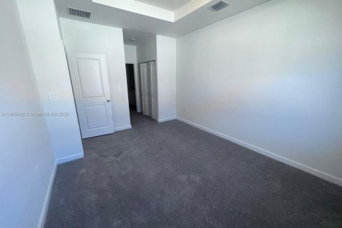 Adosado en alquiler en Miami, Florida, 4 dormitorios, 169.83 m2 № 1963396 - foto 19
