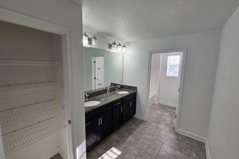 Casa en venta en Kissimmee, Florida, 4 dormitorios, 246.66 m2 № 2206831 - foto 21