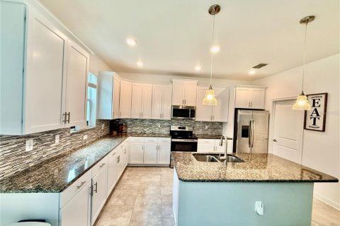 Casa en venta en Kissimmee, Florida, 4 dormitorios, 246.66 m2 № 2206831 - foto 4