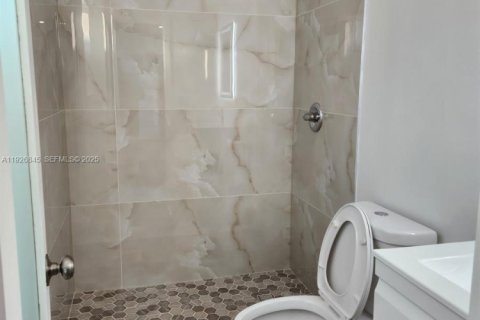 Снять в аренду коммерческую недвижимость в Санрайз, Флорида 1 спальня, 175.03м2, № 1985784 - фото 7