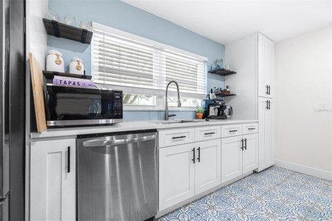 Villa ou maison à vendre à Clearwater, Floride: 4 chambres, 187.48 m2 № 1719477 - photo 12