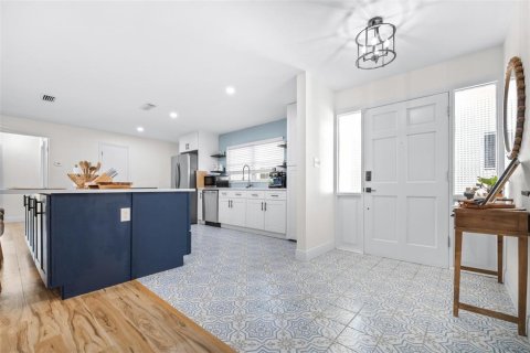 Villa ou maison à vendre à Clearwater, Floride: 4 chambres, 187.48 m2 № 1719477 - photo 5
