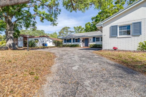Villa ou maison à vendre à Clearwater, Floride: 4 chambres, 187.48 m2 № 1719477 - photo 2
