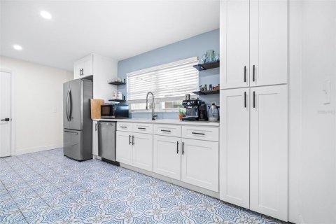 Villa ou maison à vendre à Clearwater, Floride: 4 chambres, 187.48 m2 № 1719477 - photo 11