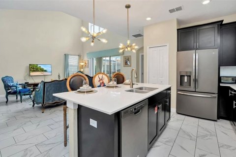Villa ou maison à vendre à Davenport, Floride: 5 chambres, 286.23 m2 № 1723540 - photo 15