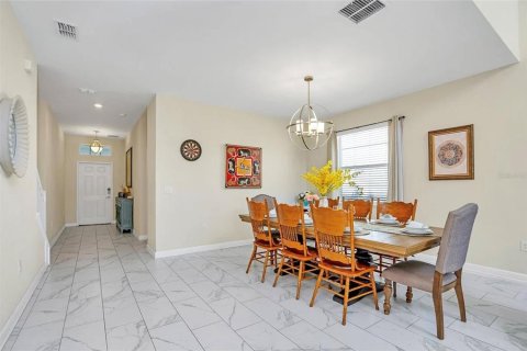 Villa ou maison à vendre à Davenport, Floride: 5 chambres, 286.23 m2 № 1723540 - photo 8