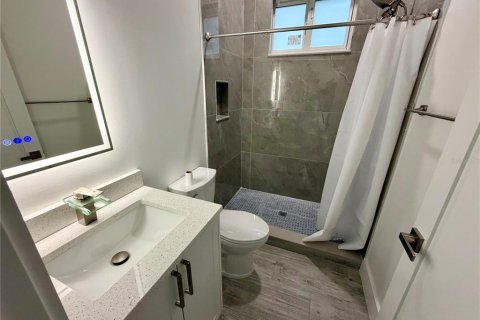 Купить виллу или дом в Порт-Шарлотт, Флорида 5 комнат, 150.97м2, № 2219809 - фото 17