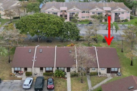 House in Deerfield Beach, Florida 2 bedrooms, 76.74 sq.m. № 1890019 - photo 23