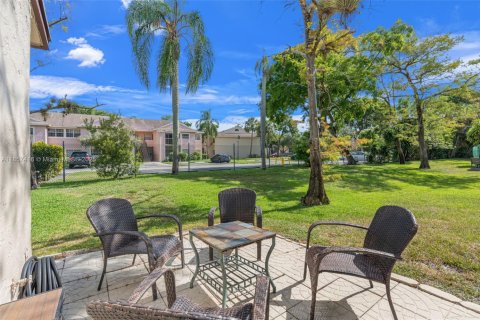 House in Deerfield Beach, Florida 2 bedrooms, 76.74 sq.m. № 1890019 - photo 21