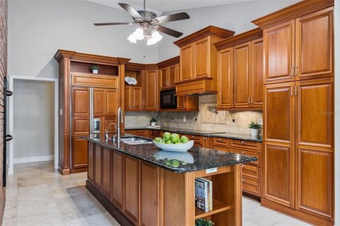 House in Longwood, Florida 5 bedrooms, 414.99 sq.m. № 2360945 - photo 16