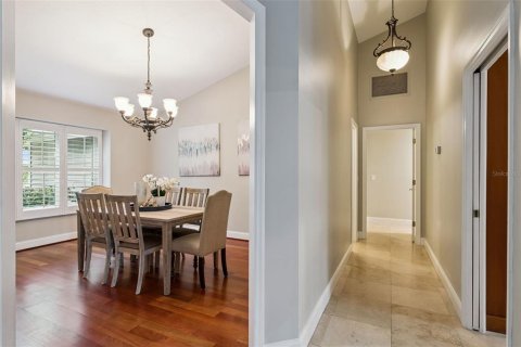 House in Longwood, Florida 5 bedrooms, 414.99 sq.m. № 2360945 - photo 10