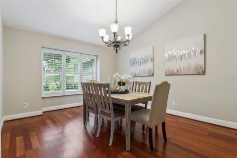 House in Longwood, Florida 5 bedrooms, 414.99 sq.m. № 2360945 - photo 11