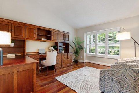 House in Longwood, Florida 5 bedrooms, 414.99 sq.m. № 2360945 - photo 12
