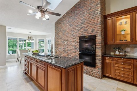 House in Longwood, Florida 5 bedrooms, 414.99 sq.m. № 2360945 - photo 14