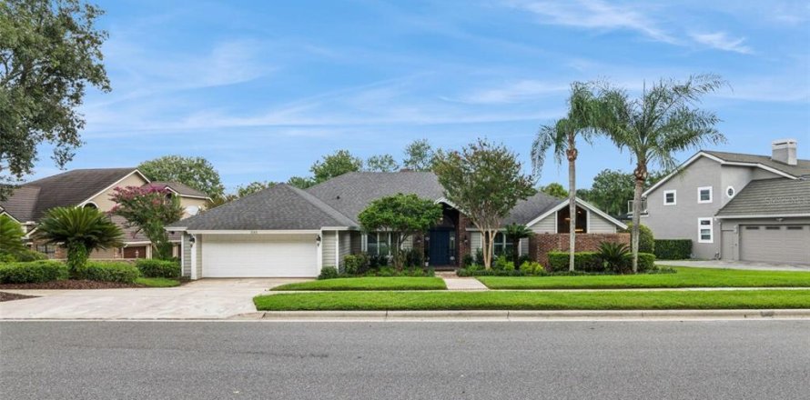 House in Longwood, Florida 5 bedrooms, 414.99 sq.m. № 2360945