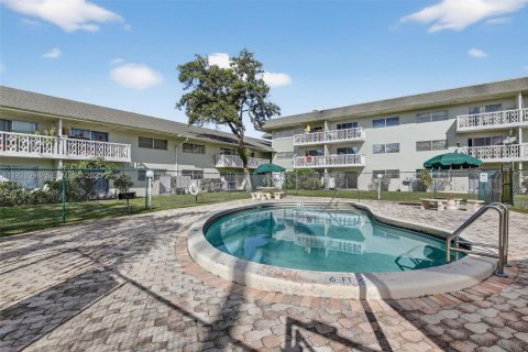 Condominio en venta en Plantation, Florida, 2 dormitorios, 83.52 m2 № 1991061 - foto 28