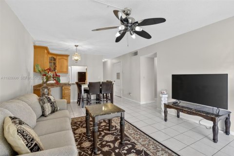 Condominio en venta en Plantation, Florida, 2 dormitorios, 83.52 m2 № 1991061 - foto 15