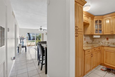 Condominio en venta en Plantation, Florida, 2 dormitorios, 83.52 m2 № 1991061 - foto 7