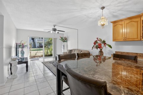 Condominio en venta en Plantation, Florida, 2 dormitorios, 83.52 m2 № 1991061 - foto 12