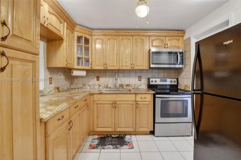 Condominio en venta en Plantation, Florida, 2 dormitorios, 83.52 m2 № 1991061 - foto 9