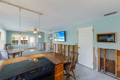 Casa en venta en Holmes Beach, Florida, 2 dormitorios, 117.99 m2 № 1883879 - foto 12