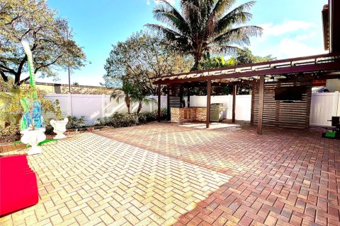 Купить виллу или дом в Тамарак, Флорида 4 комнаты, 206.8м2, № 2025746 - фото 17