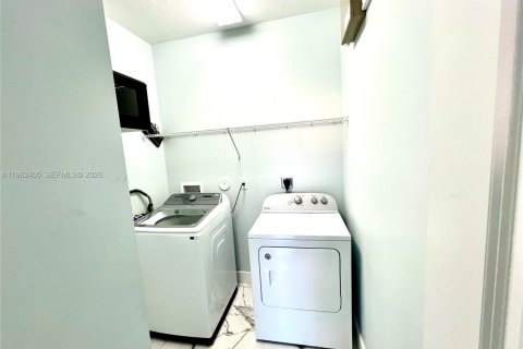 Купить виллу или дом в Тамарак, Флорида 4 комнаты, 206.8м2, № 2025746 - фото 14