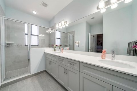 Купить виллу или дом в Тамарак, Флорида 4 комнаты, 206.8м2, № 2025746 - фото 9