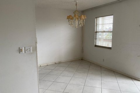 Condo in Deerfield Beach, Florida, 2 bedrooms  № 2176283 - photo 10