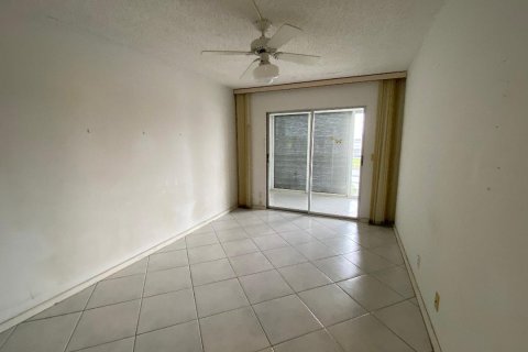Condo in Deerfield Beach, Florida, 2 bedrooms  № 2176283 - photo 14