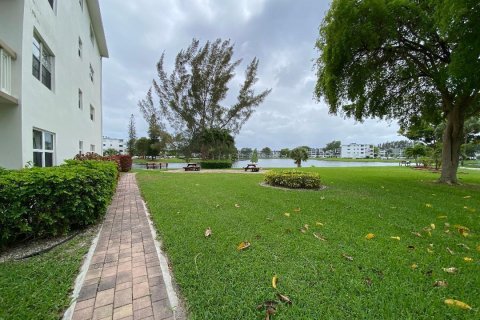 Condo in Deerfield Beach, Florida, 2 bedrooms  № 2176283 - photo 18