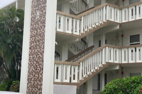 Condo in Deerfield Beach, Florida, 2 bedrooms  № 2176283 - photo 5