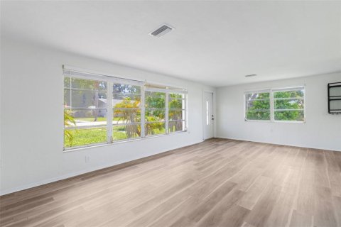 Casa en venta en Sarasota, Florida, 3 dormitorios, 150.5 m2 № 2318853 - foto 16