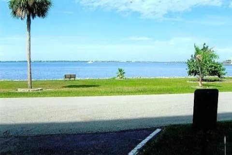 Copropriété à louer à Punta Gorda, Floride: 2 chambres, 91.79 m2 № 1560776 - photo 7