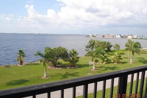 Copropriété à louer à Punta Gorda, Floride: 2 chambres, 91.79 m2 № 1560776 - photo 4
