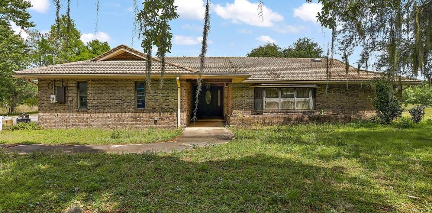 House in Orlando, Florida 4 bedrooms, 258.64 sq.m. № 1807989