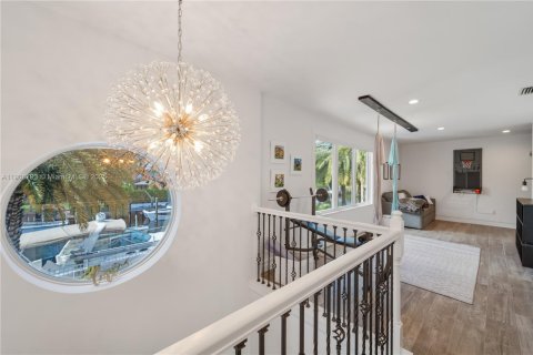 House in Lighthouse Point, Florida 5 bedrooms, 408.86 sq.m. № 1964829 - photo 28
