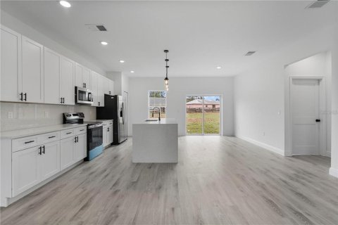 House in Ocala, Florida 4 bedrooms, 164.81 sq.m. № 1882932 - photo 12