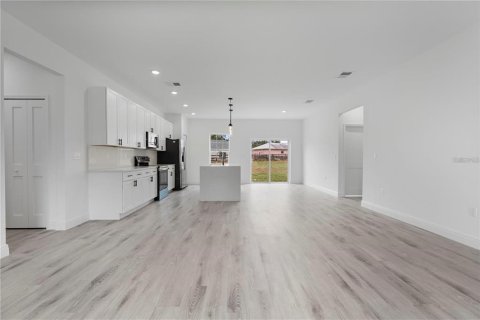 House in Ocala, Florida 4 bedrooms, 164.81 sq.m. № 1882932 - photo 14