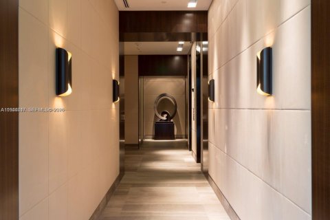 Купить кондоминиум в Санни-Айлс-Бич, Флорида 4 спальни, 463.77м2, № 2055055 - фото 11