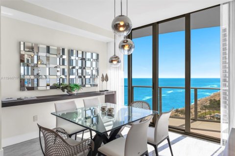 Купить кондоминиум в Санни-Айлс-Бич, Флорида 4 спальни, 463.77м2, № 2055055 - фото 26