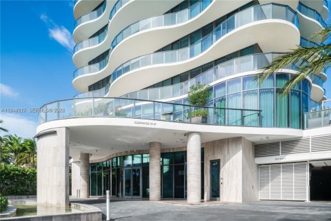 Купить кондоминиум в Санни-Айлс-Бич, Флорида 4 спальни, 463.77м2, № 2055055 - фото 7