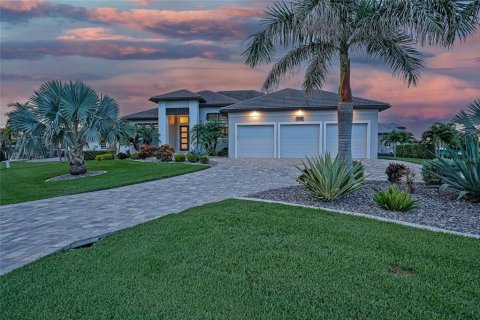 Casa en venta en Punta Gorda, Florida, 3 dormitorios, 229.65 m2 № 1801479 - foto 1